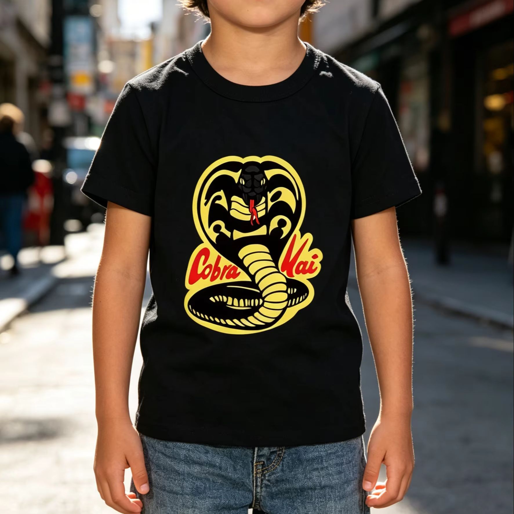 Tee Graphic Print - 멋진 코브라 카이 그래픽 가라테 프린트